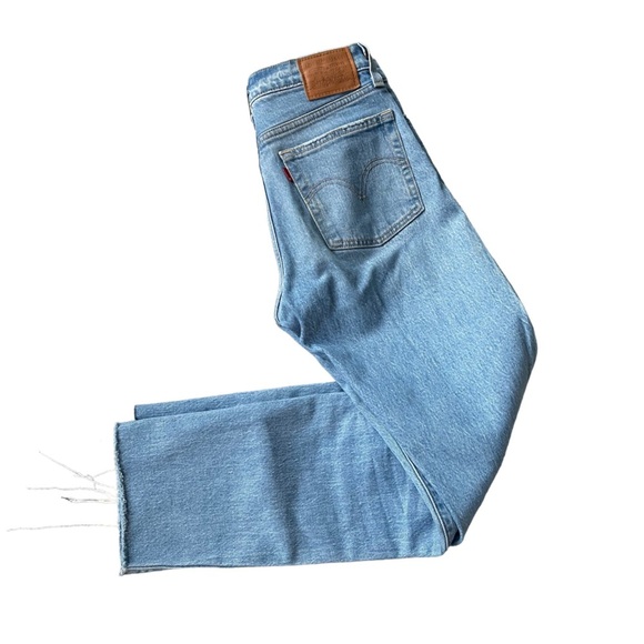 Levi's Women's High Rise Jeans - Medium Blue - Picture 8 of 9